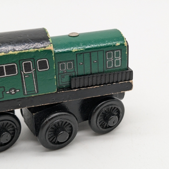 Thomas & Friends Wooden Railway Train Engine Derek - Picture 12 of 16